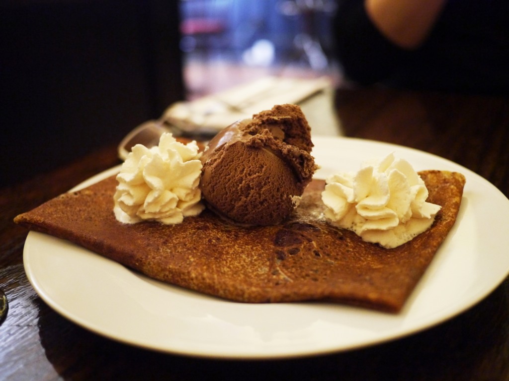 Dreams of Velvet - Paris Crepes 9