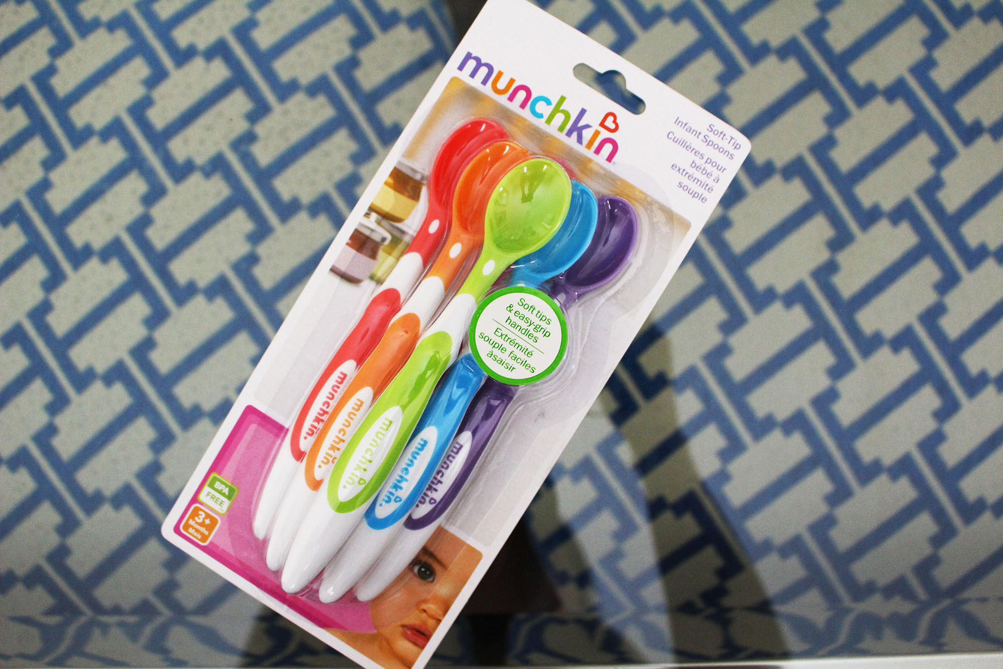 Product Review] Munchkin Soft Tip Infant Spoons and White Hot