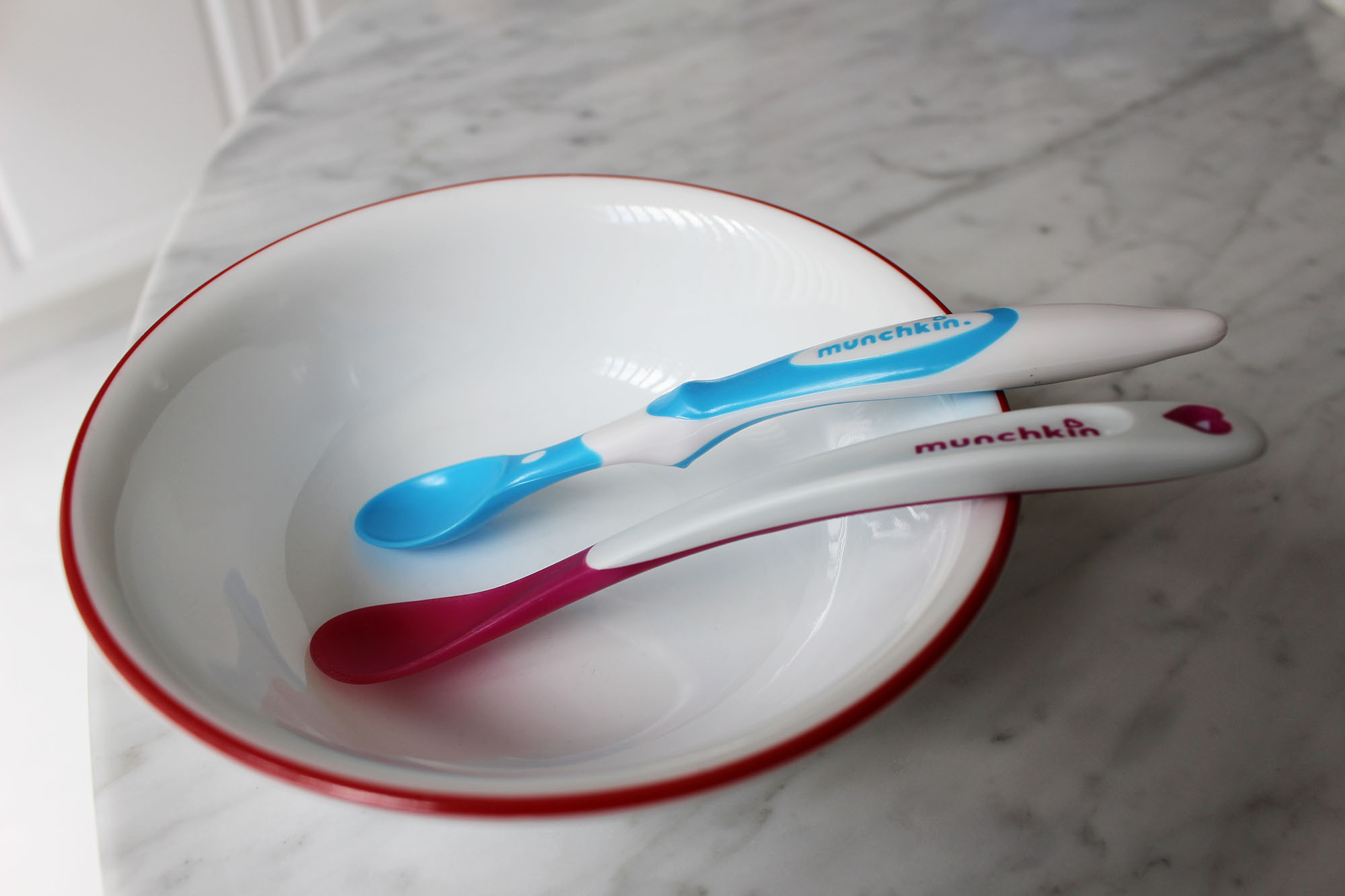 Product Review] Munchkin Soft Tip Infant Spoons and White Hot Safety Spoons  - Dreams of Velvet