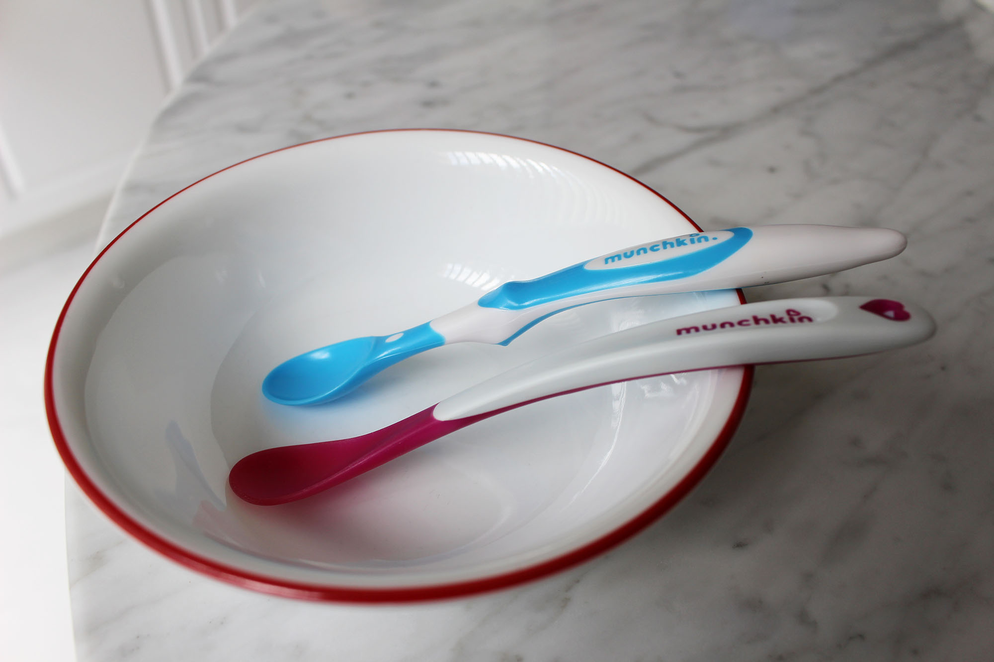 Product Review] Munchkin Soft Tip Infant Spoons and White Hot