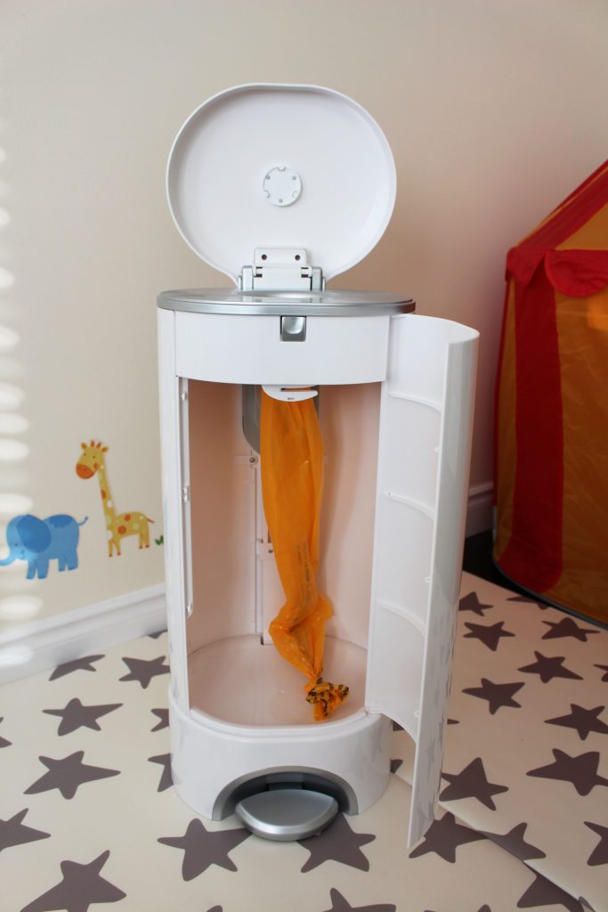 [Product Review] Munchkin STEP™ Diaper Pail Dreams of Velvet